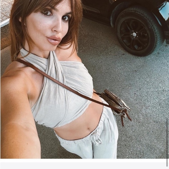 NWT ZARA 100% LINEN Halter Crop Top SIZE XS
🚨FIRM PRICE - Picture 8 of 15